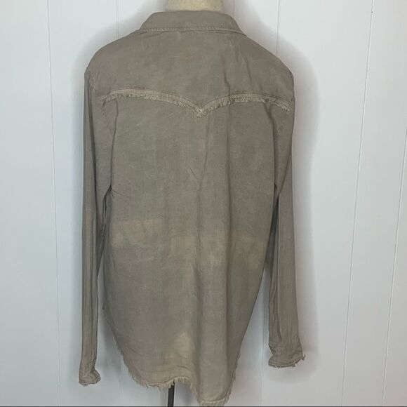 Bleach Dyed Shirt Cloth and Stone Frayed Hem Button Front Top Size Medium - Picture 6 of 8